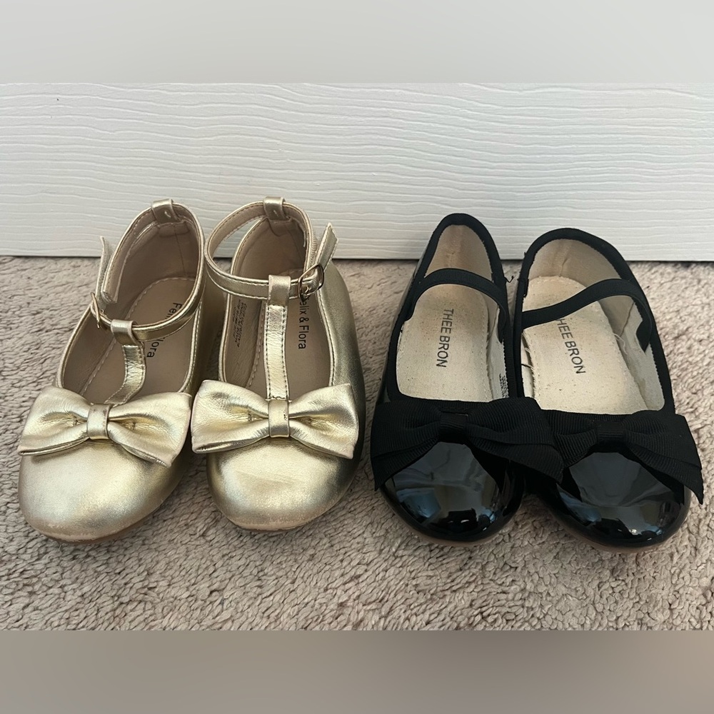 Toddler Girl Size 9 Dress Shoes (listing includes the set)